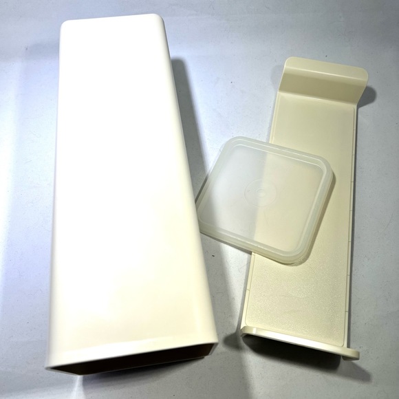 Vtg Tupperware Cheese Butter Cracker Keeper - Picture 2 of 3